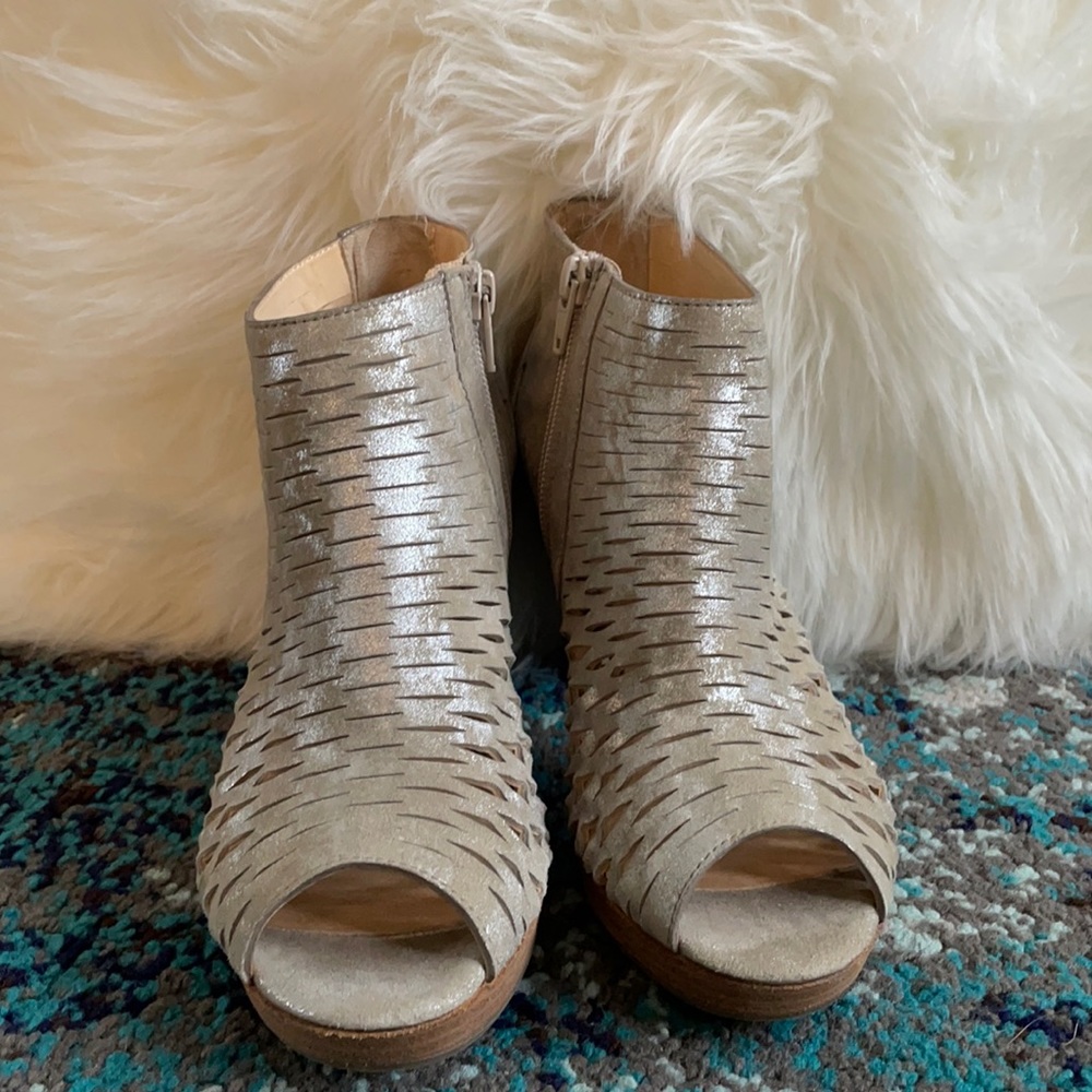 Paul Green peep toe booties